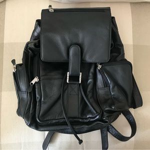 ili Black Leather Backpack